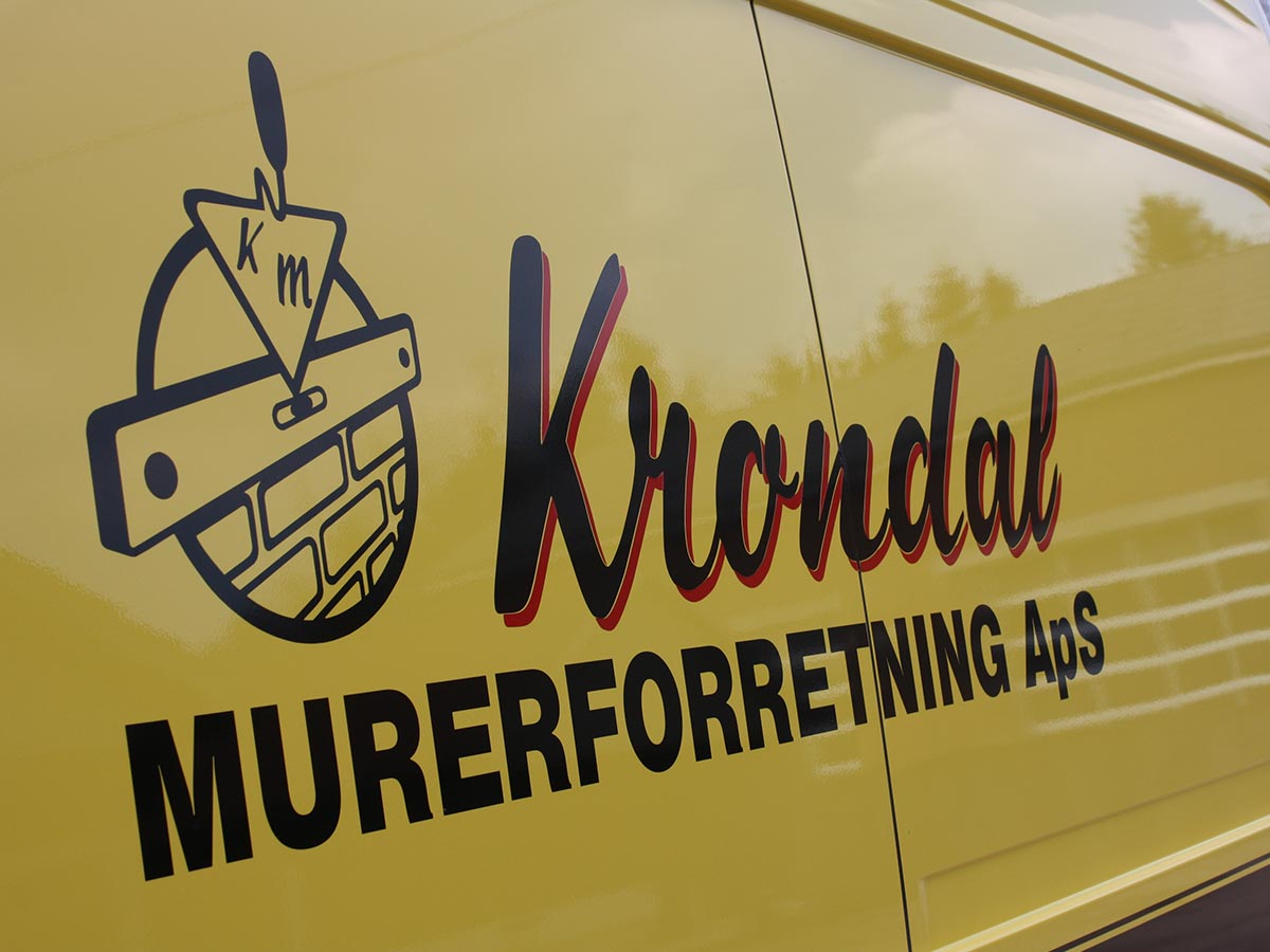 Krondal Murerforretning ApS - logo på bil